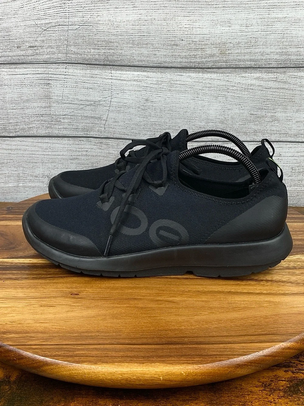 OOFOS OOmg Sport Lace Up Low Triple Black Comfort Recovery Shoes Men’s Size 10